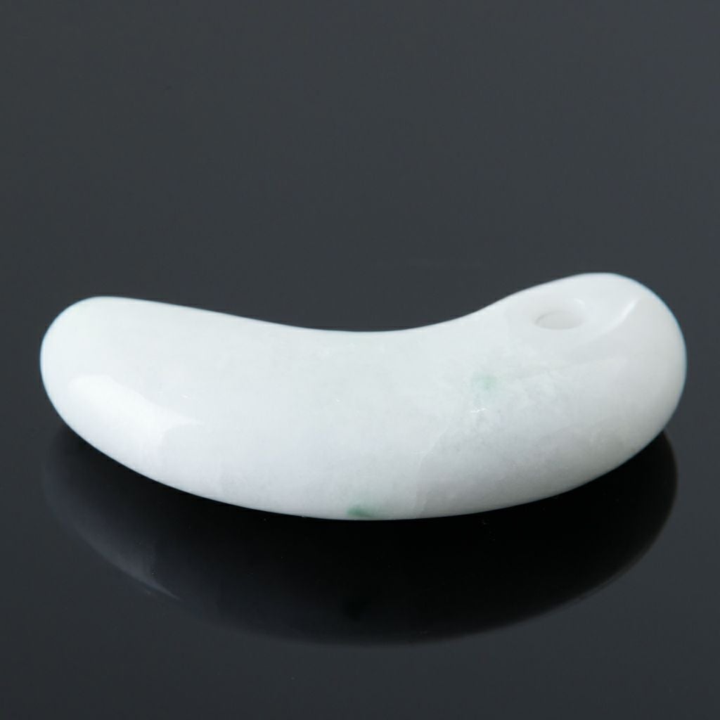 翡翠勾玉
