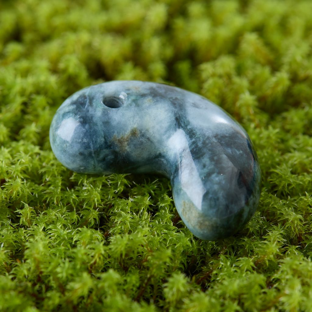 翡翠勾玉