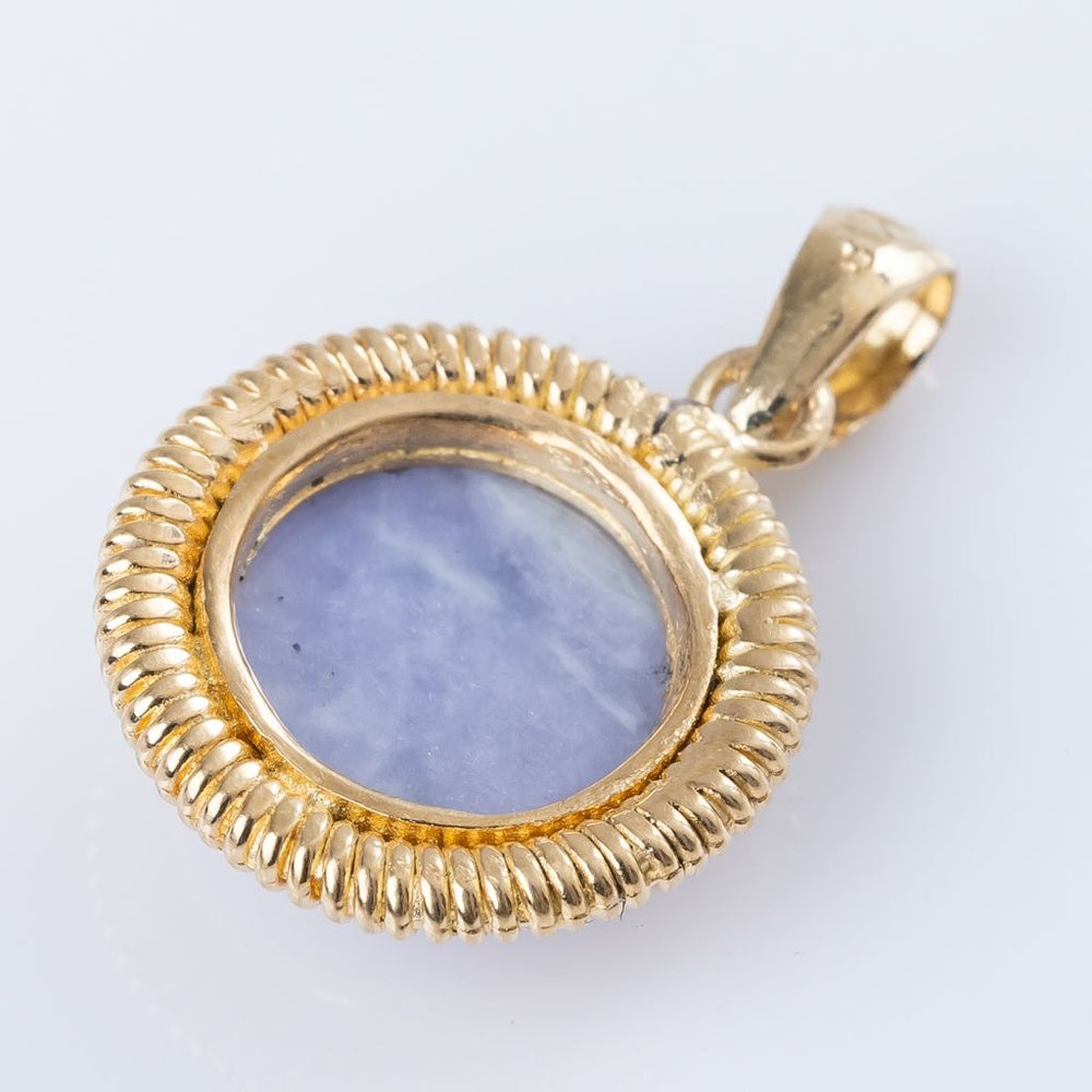 翡翠ペンダント