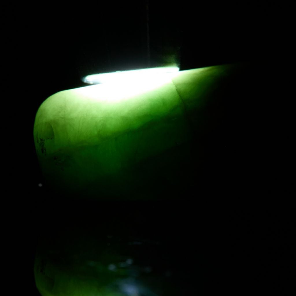 翡翠ペンダント