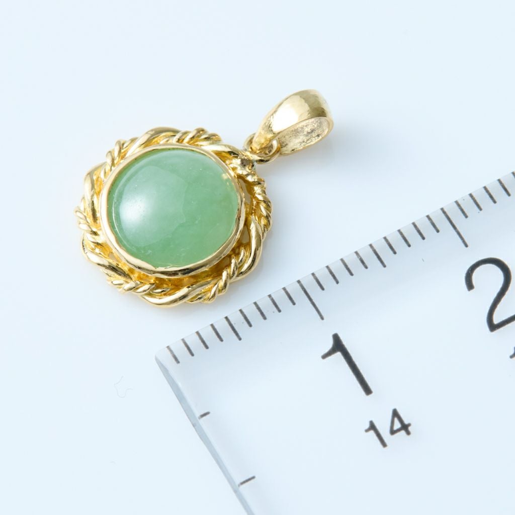 翡翠ペンダント