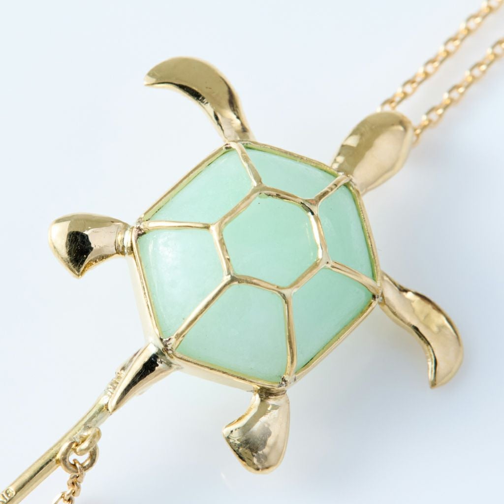 翡翠ペンダント