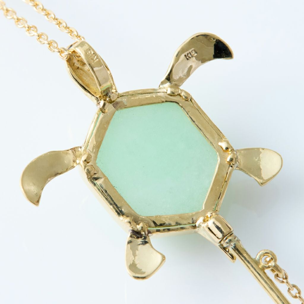 翡翠ペンダント