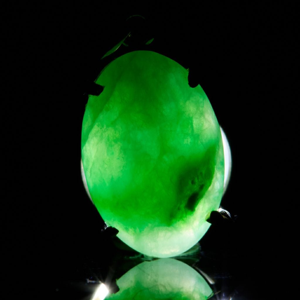 翡翠ペンダント