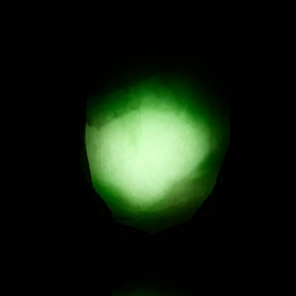 翡翠ペンダント