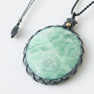 翡翠ペンダント