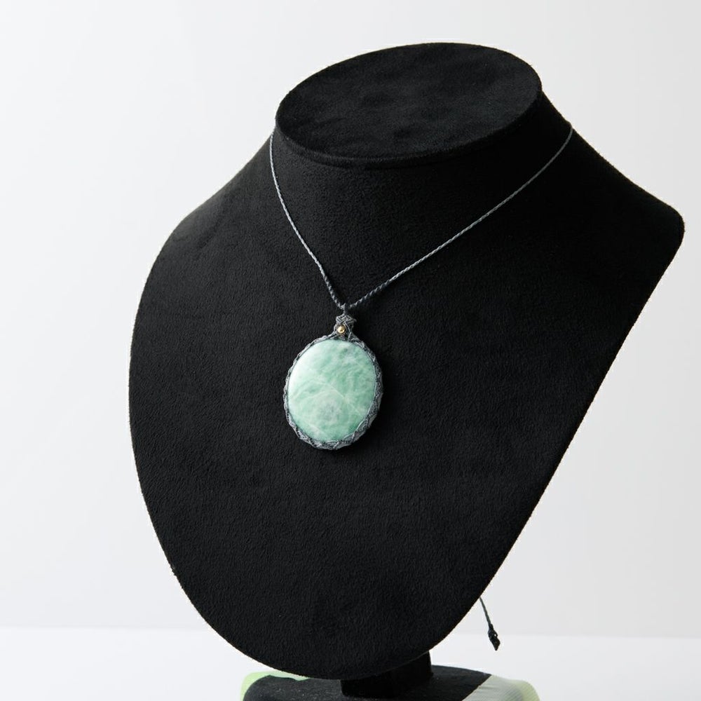 翡翠ペンダント