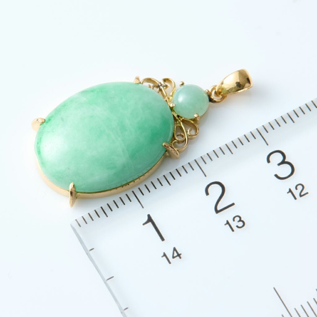 翡翠ペンダント