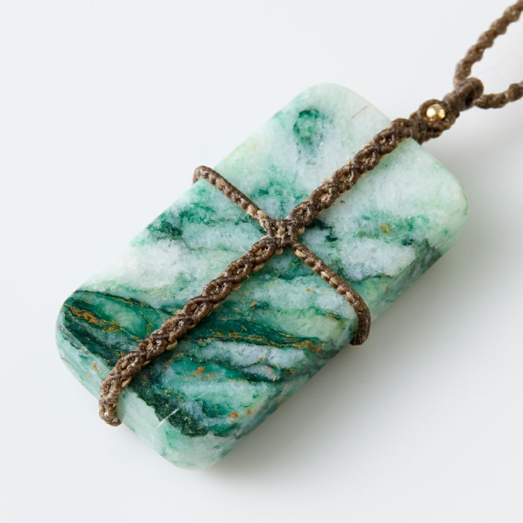 すぐ使えるヒモ付・濃緑色・艶美麗】（高品質濃緑色ヒスイ）糸魚川天然