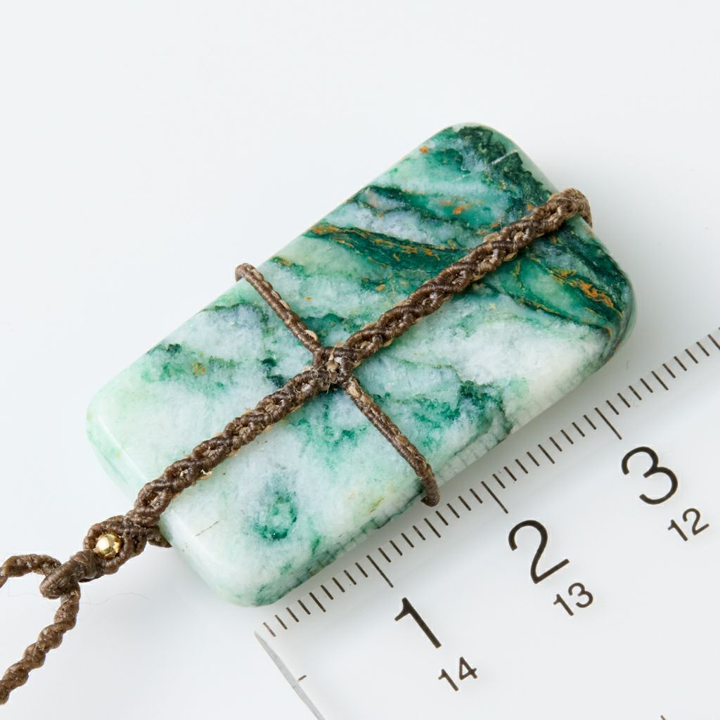 すぐ使えるヒモ付・濃緑色・艶美麗】（高品質濃緑色ヒスイ）糸魚川天然