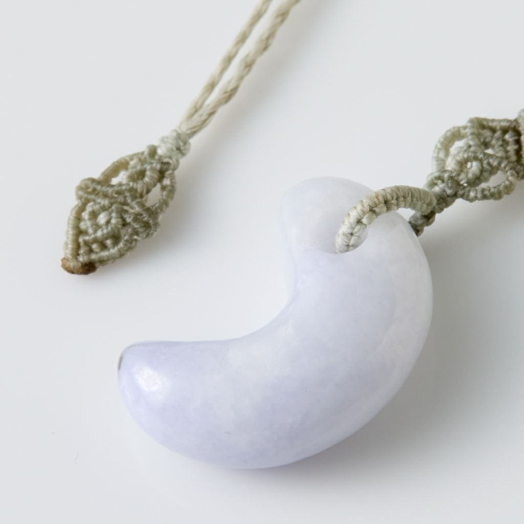 翡翠ペンダント