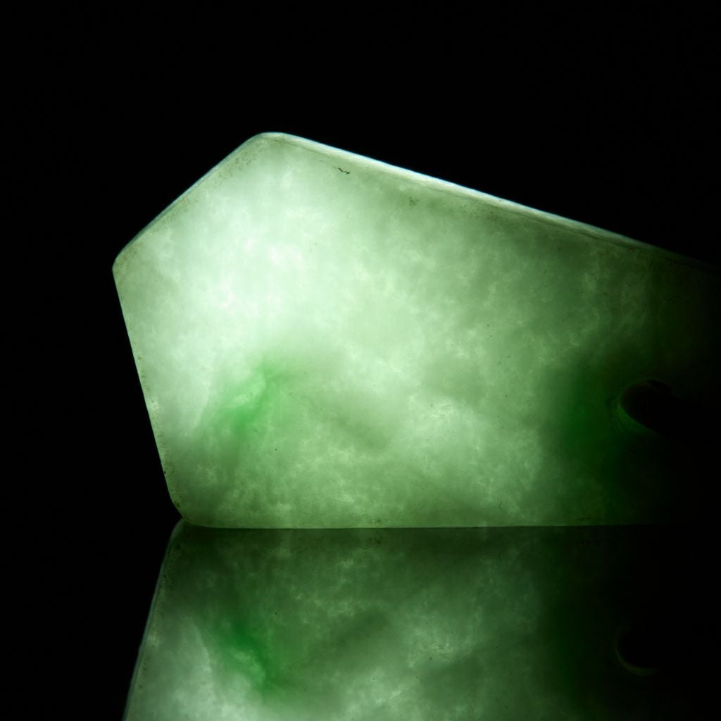 翡翠ペンダント