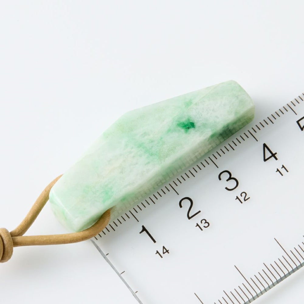 翡翠ペンダント