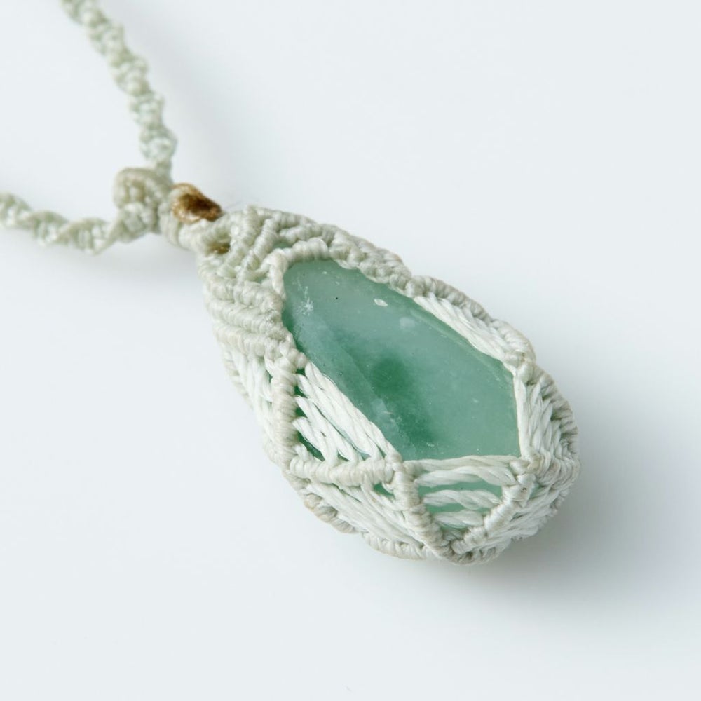 翡翠ペンダント