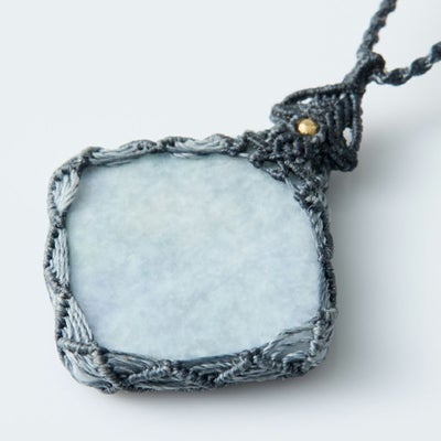 翡翠ペンダント