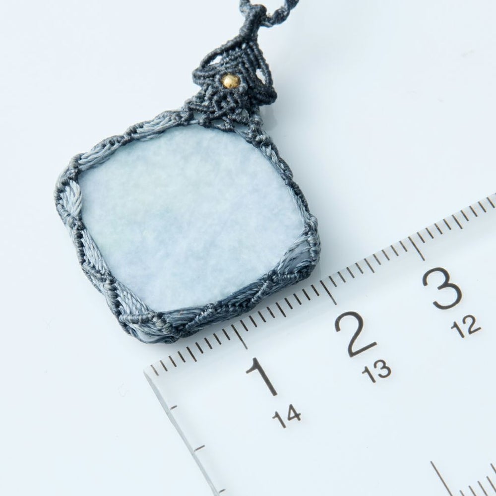 翡翠ペンダント