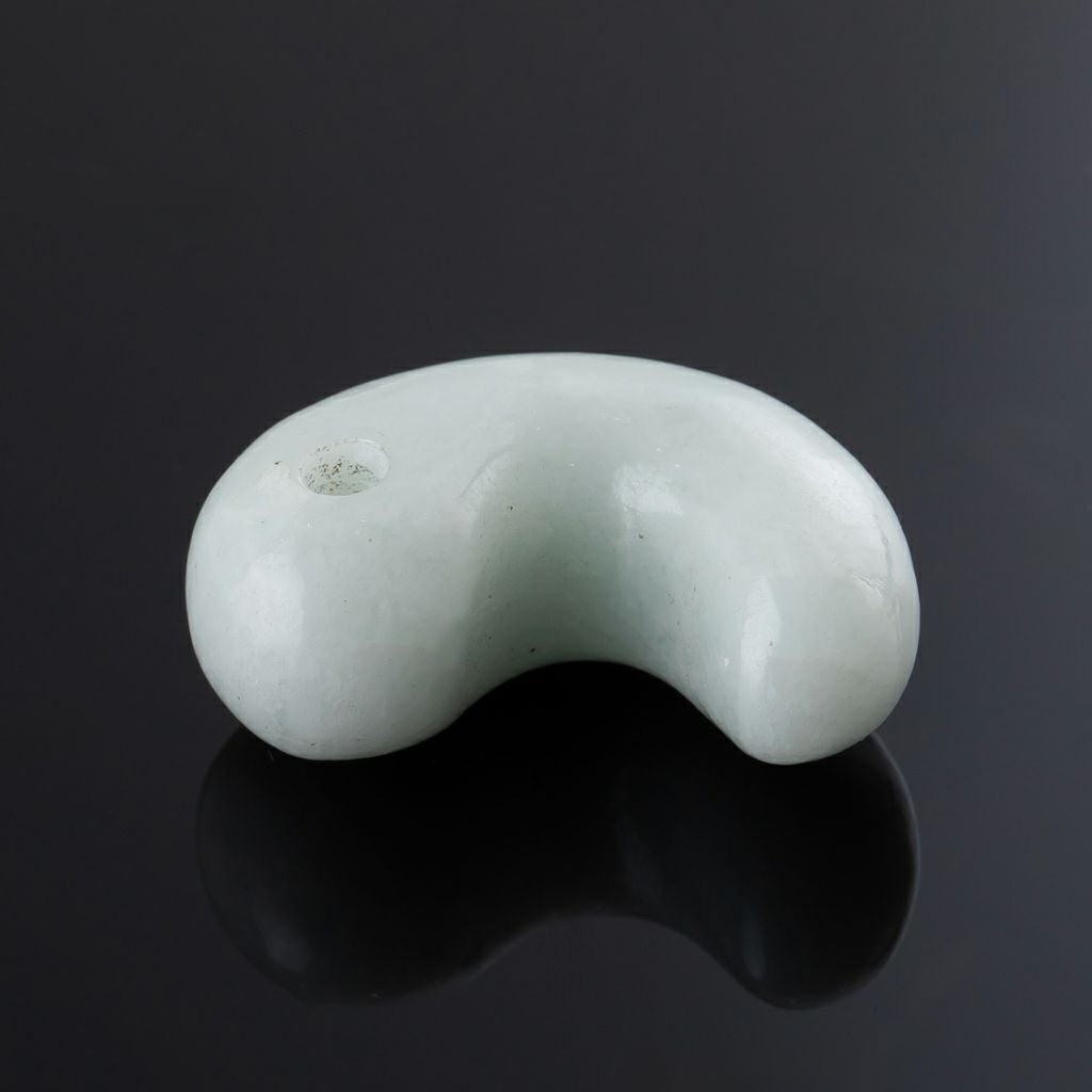 翡翠勾玉