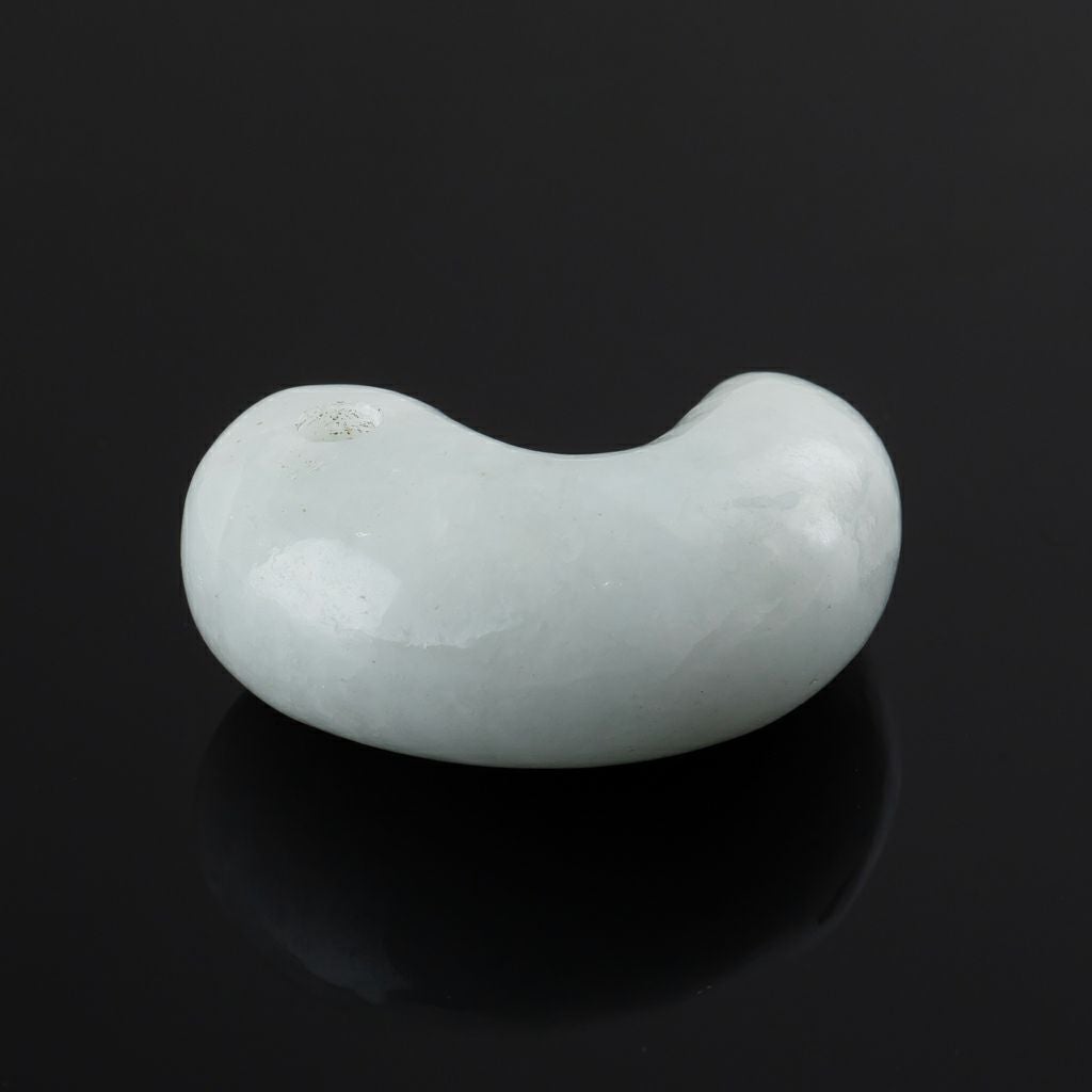 翡翠勾玉