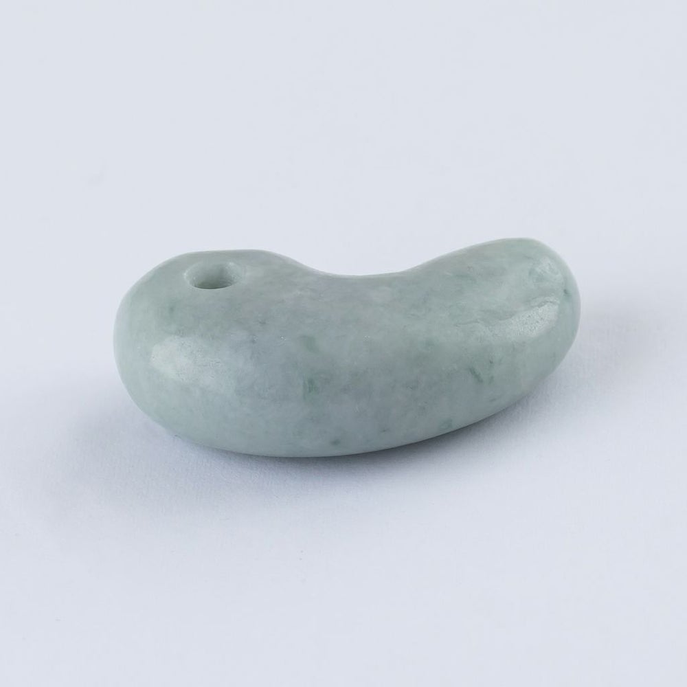 翡翠勾玉