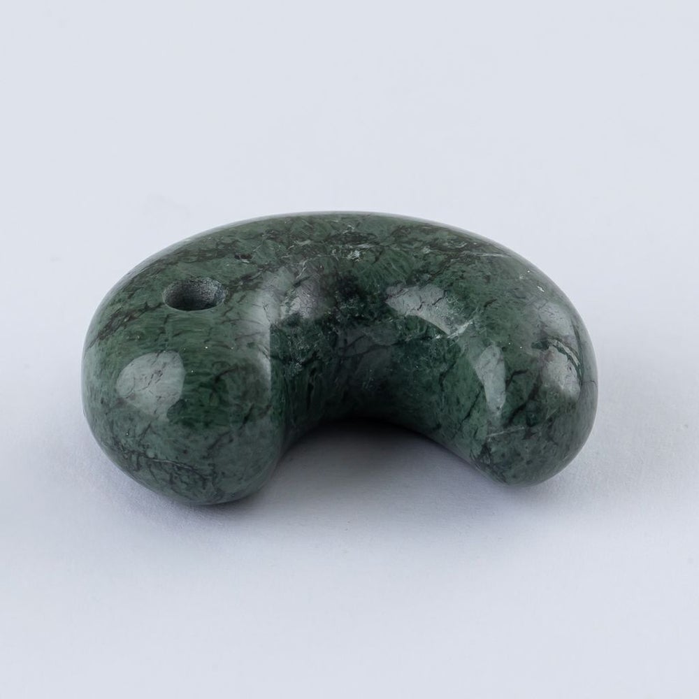翡翠勾玉