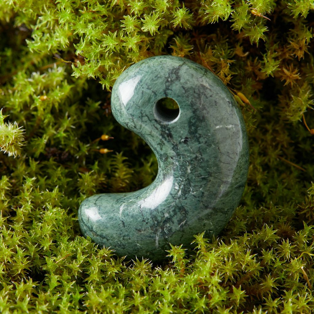 翡翠勾玉