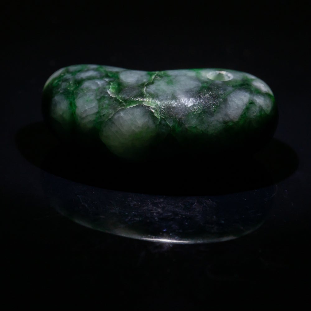 翡翠勾玉