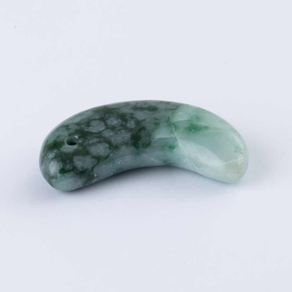 翡翠勾玉