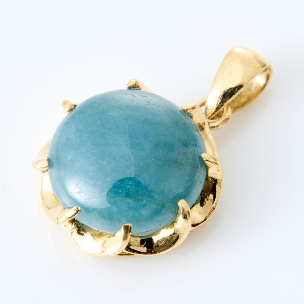 翡翠ペンダント