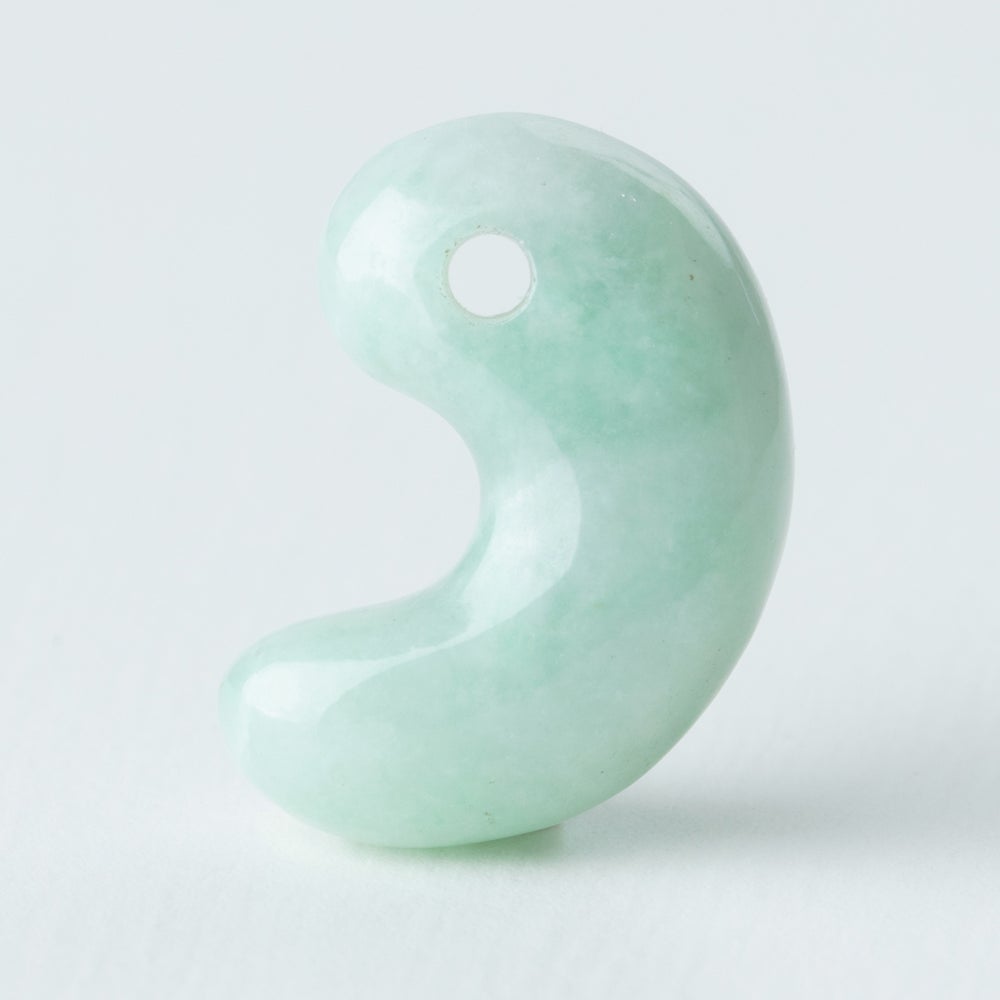 翡翠勾玉