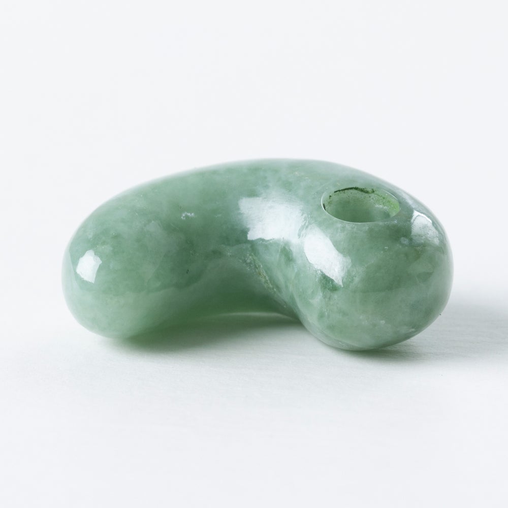 翡翠勾玉